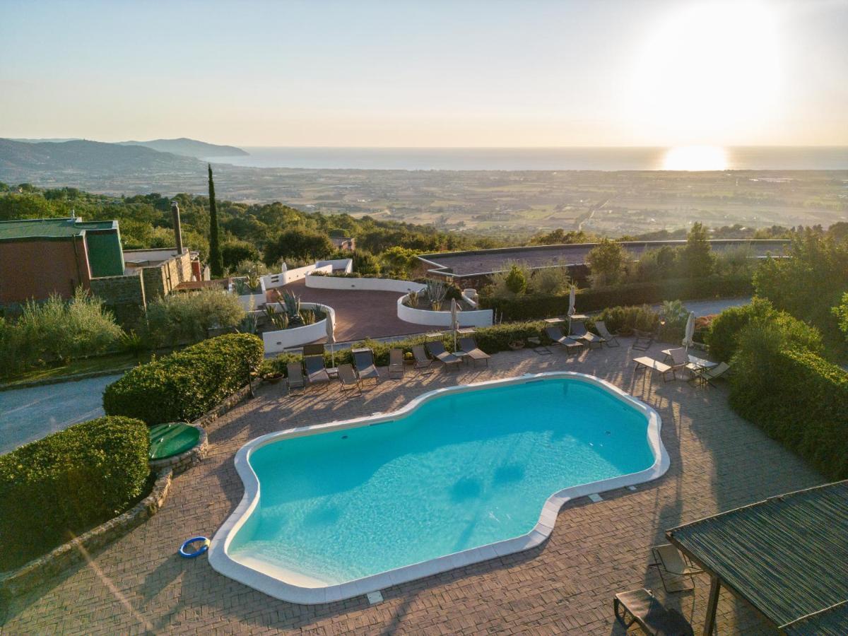 Hotel Borgo La Pietraia Paestum Esterno foto