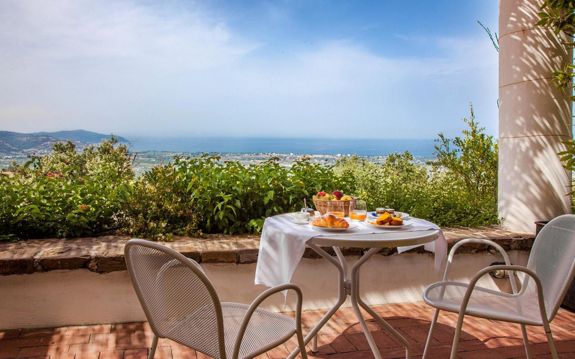 Hotel Borgo La Pietraia Paestum Esterno foto